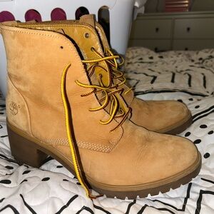 Timberland Women's Tan Leather Heeled Boots